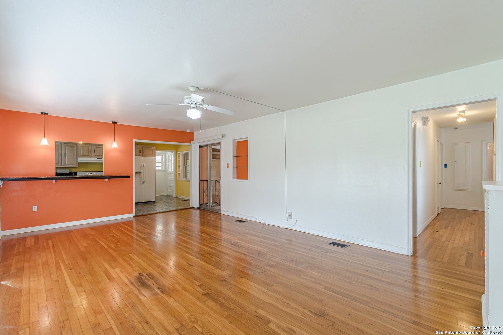 416 ALEXANDER HAMILTON DR