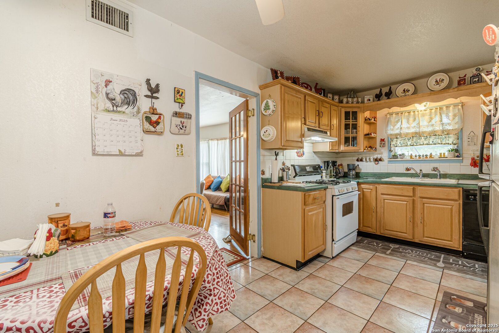 416 ALEXANDER HAMILTON DR