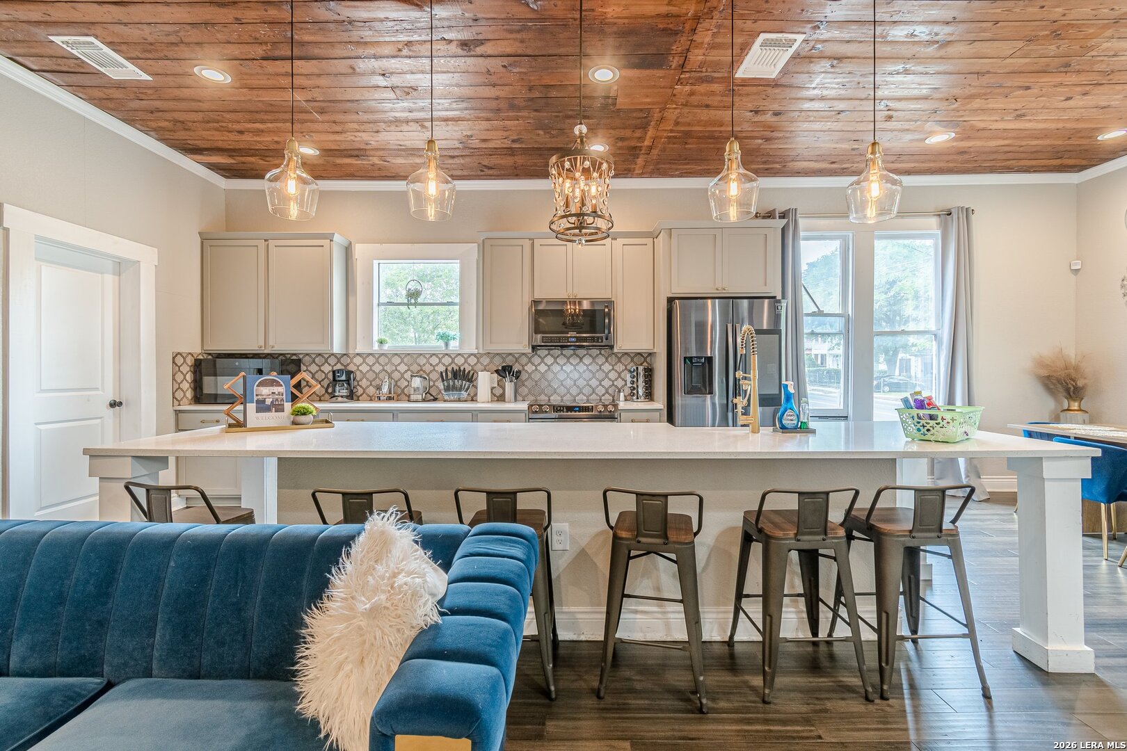 1022 Nolan