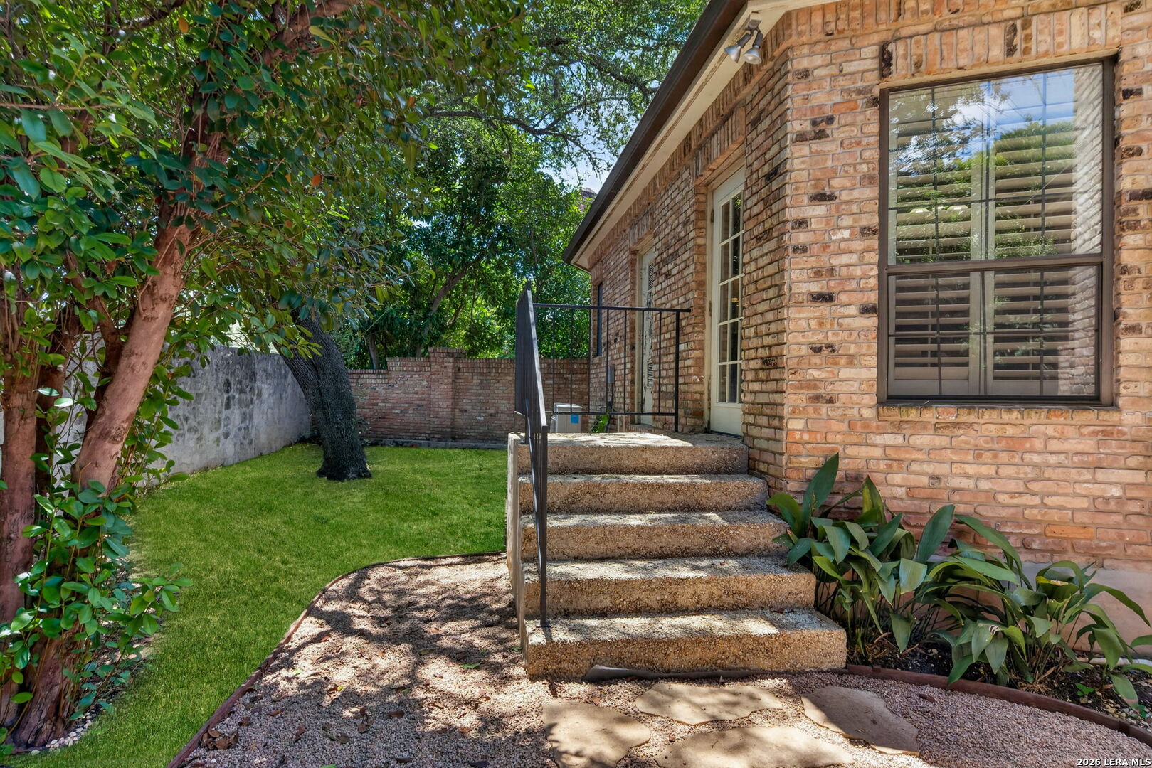 3002 IRON STONE CT