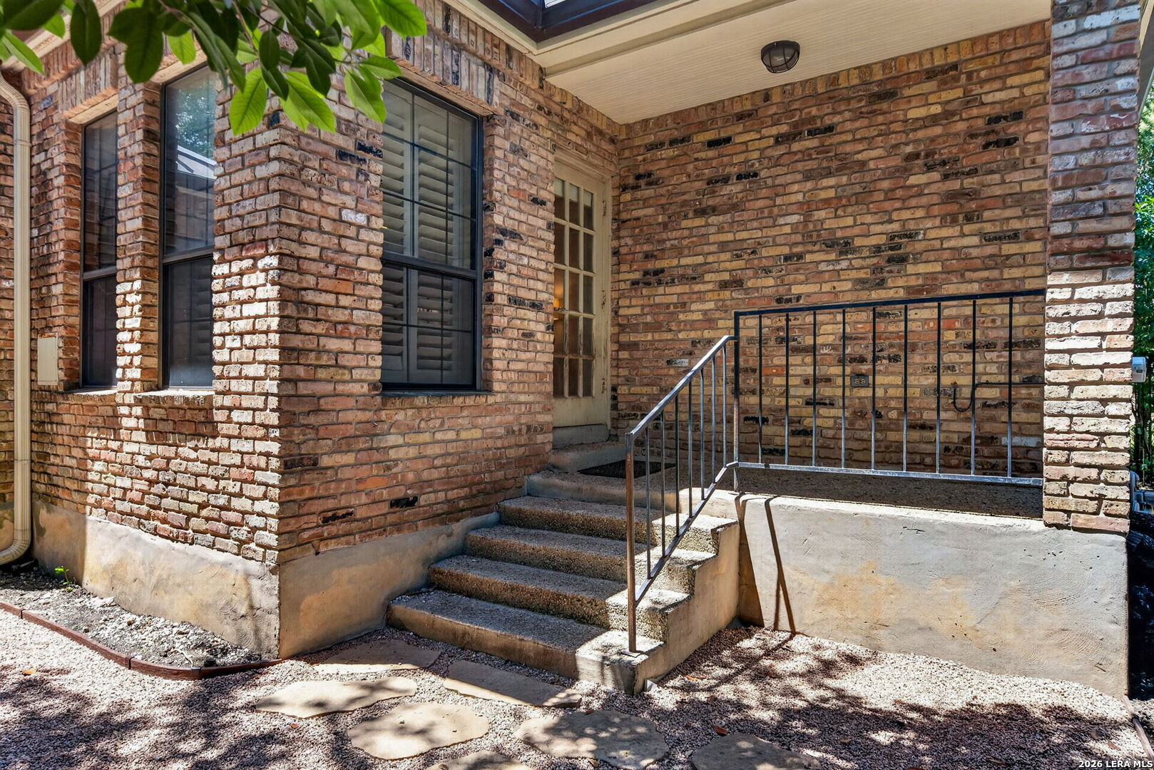 3002 IRON STONE CT