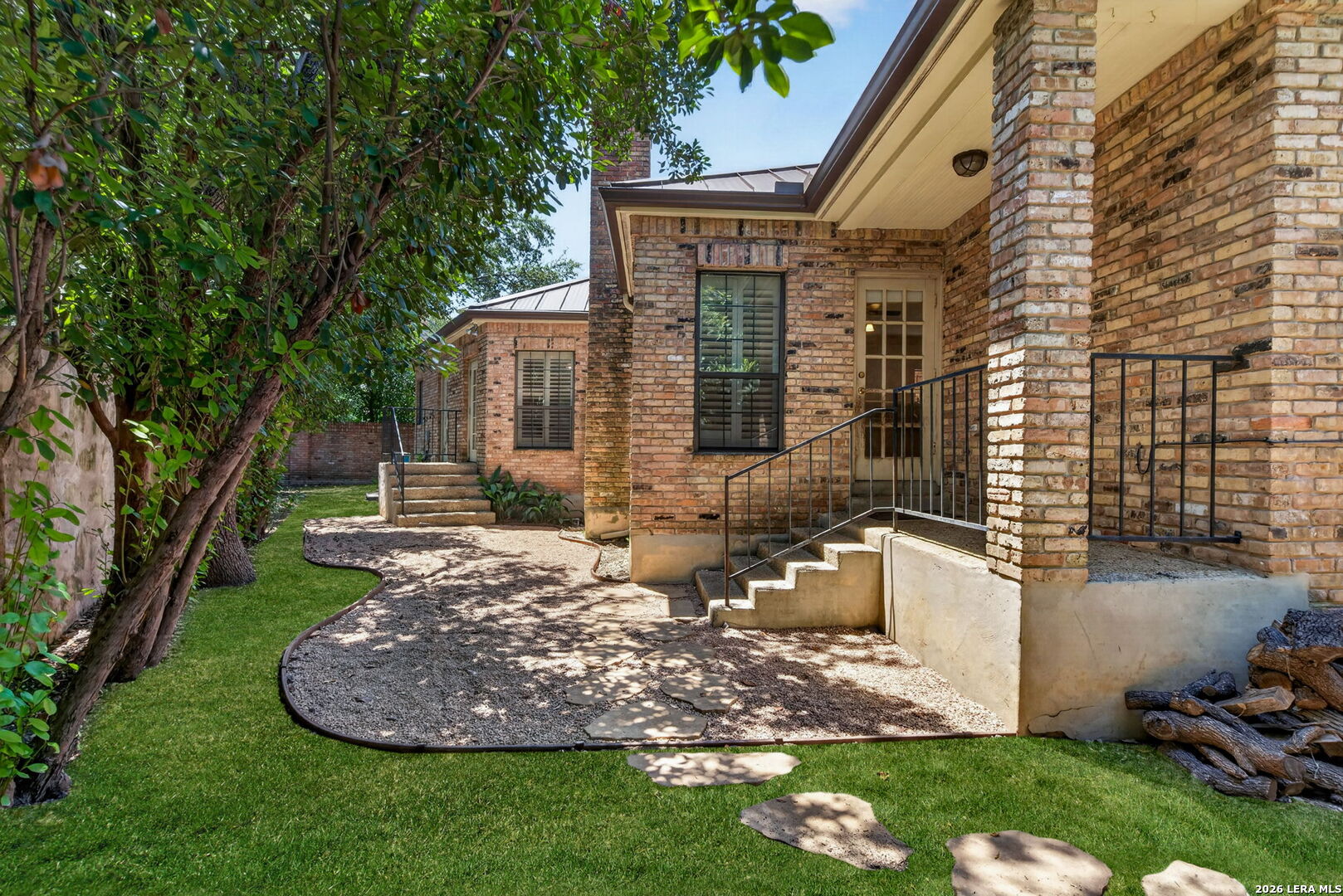 3002 IRON STONE CT