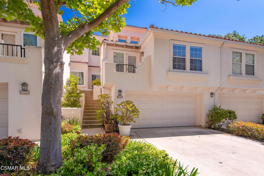 1008 Mountain Oak Place