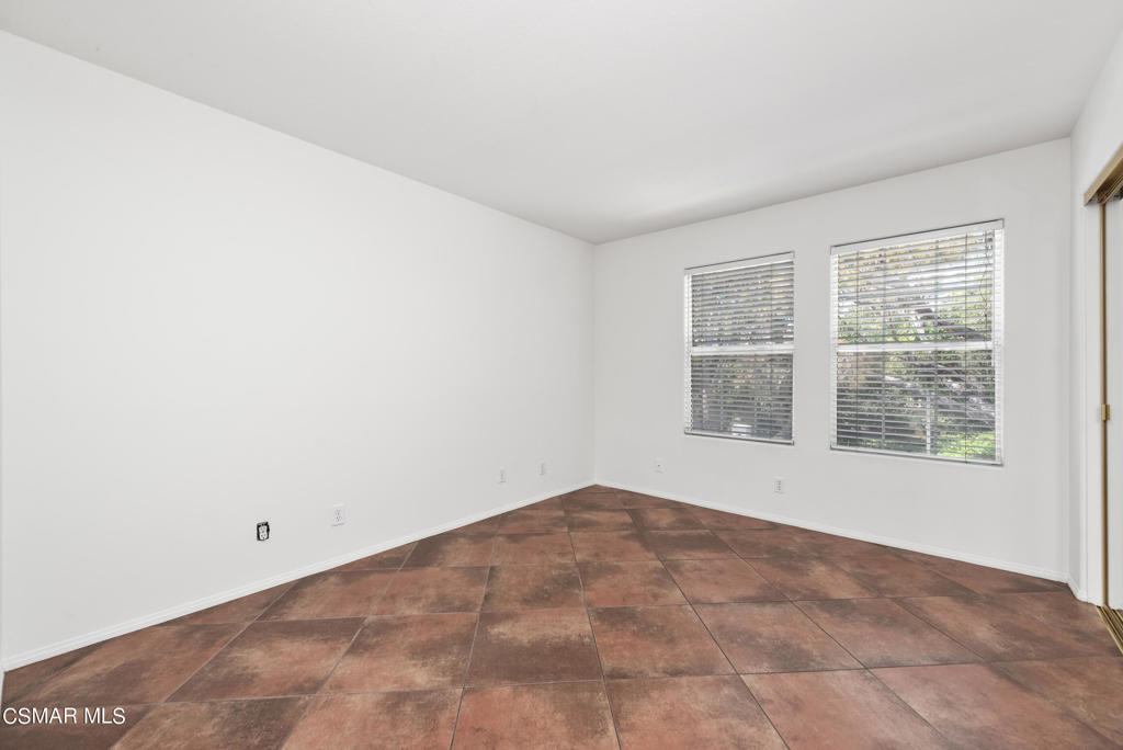 1008 Mountain Oak Place
