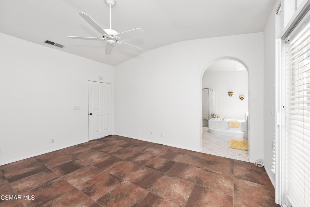 1008 Mountain Oak Place