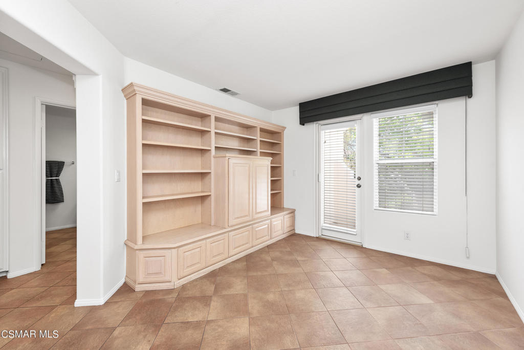 1008 Mountain Oak Place