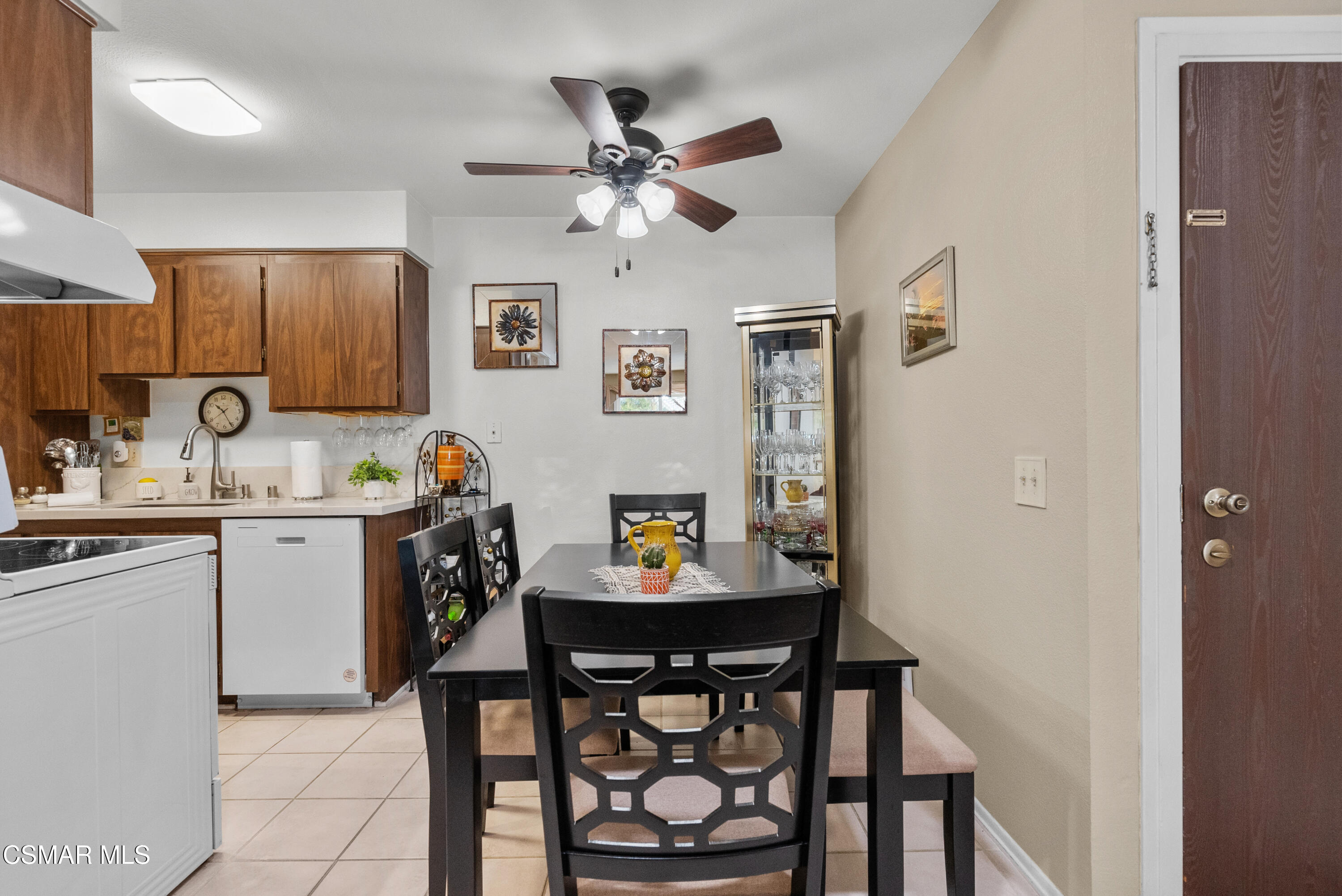1256 Patricia Avenue, 3
