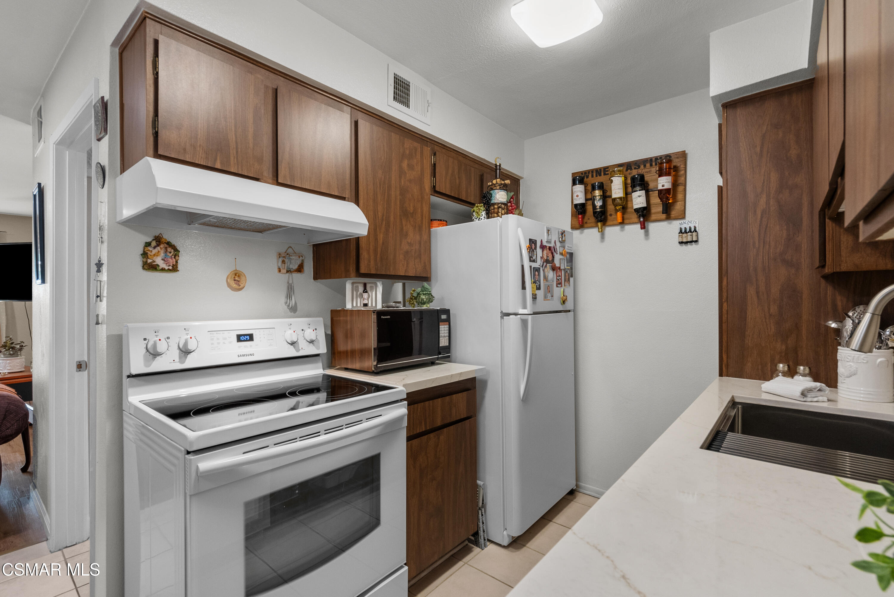 1256 Patricia Avenue, 3