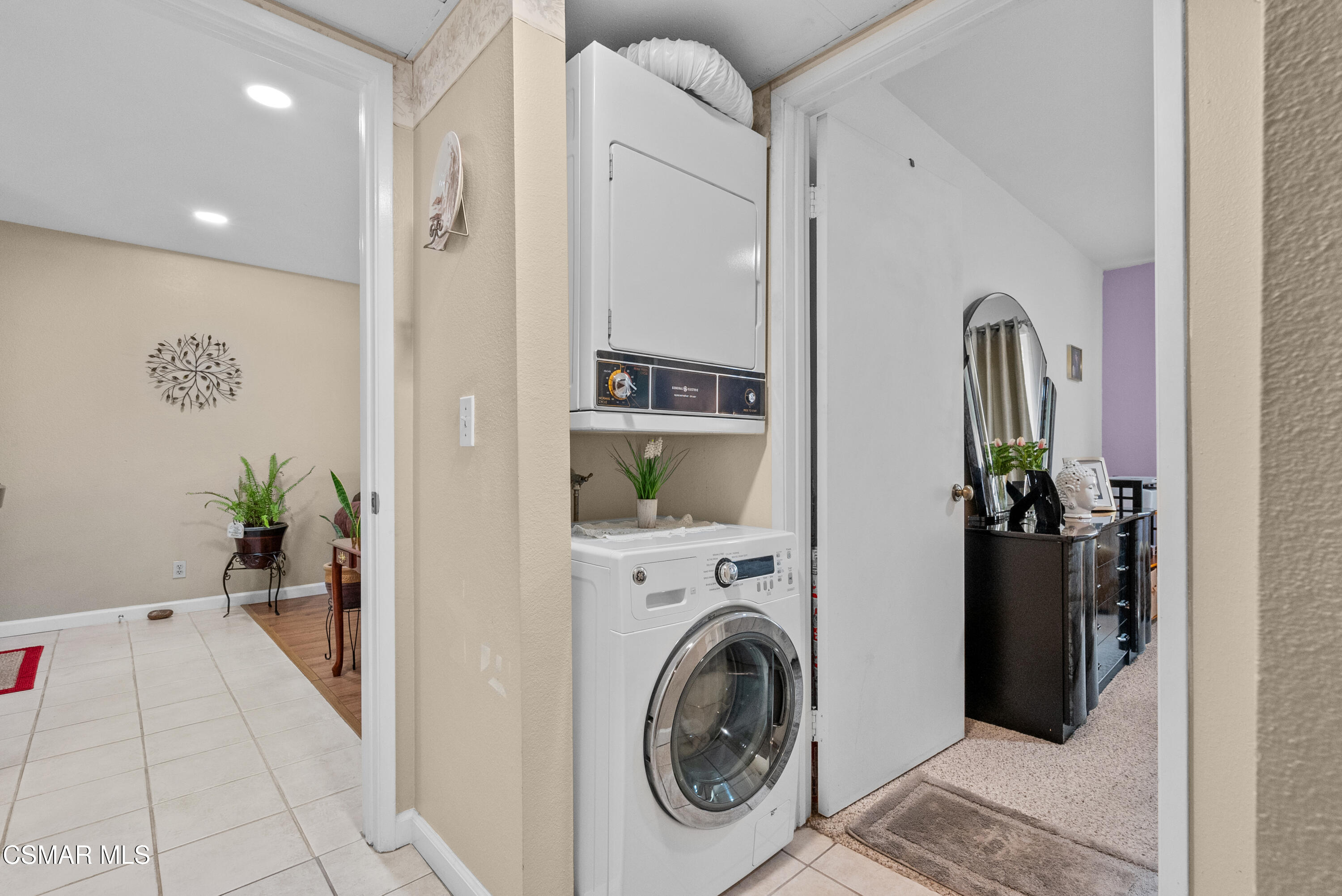 1256 Patricia Avenue, 3