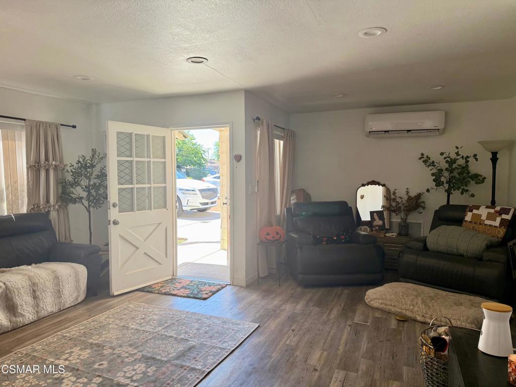 823 Calle Margarita