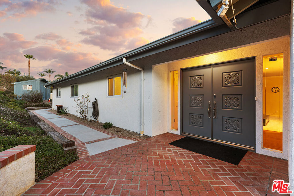 2212 Stacy Lane