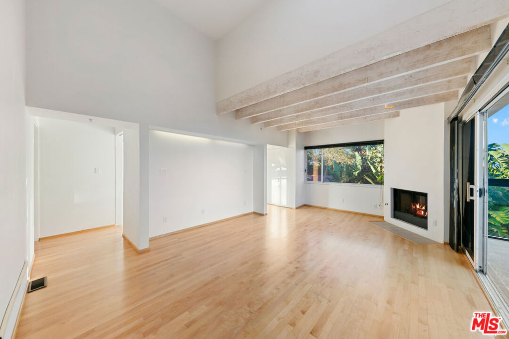 29035 Cliffside Drive