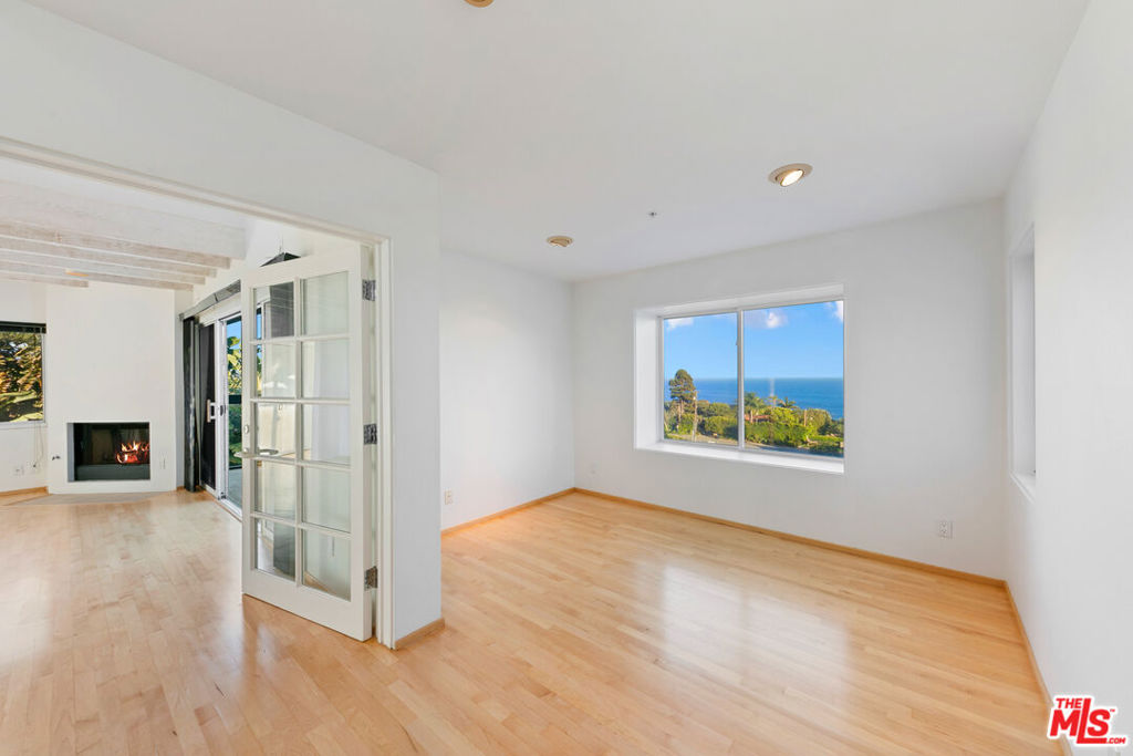 29035 Cliffside Drive