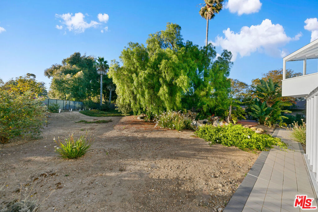 29035 Cliffside Drive