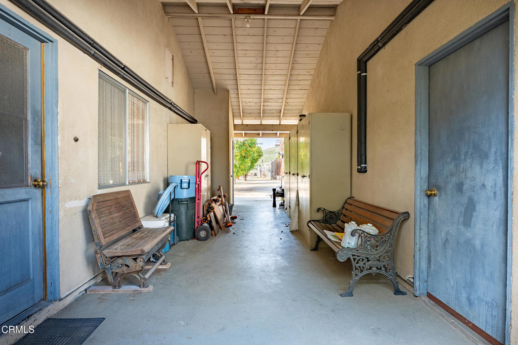 3941 Walnut Avenue