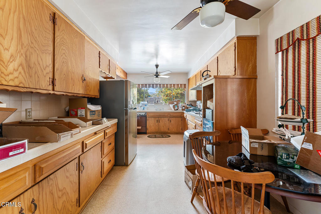 3941 Walnut Avenue
