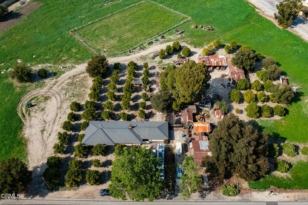 3941 Walnut Avenue