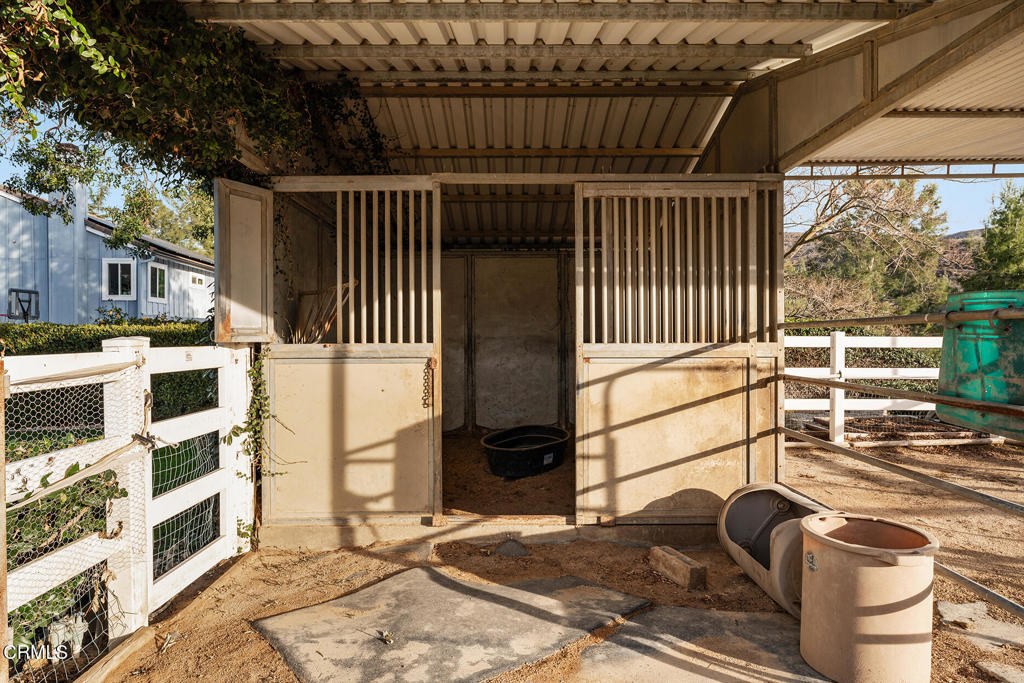 1894 Rambling Road