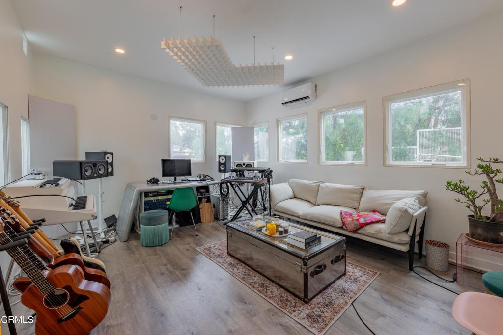 6835 Pacific View Drive