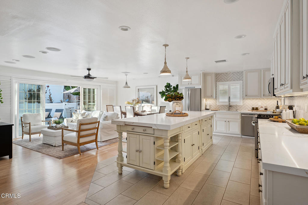 10325 Darling Road