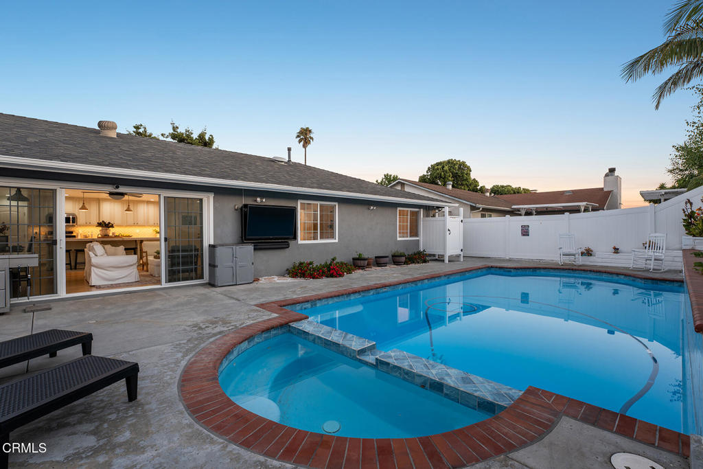 10325 Darling Road