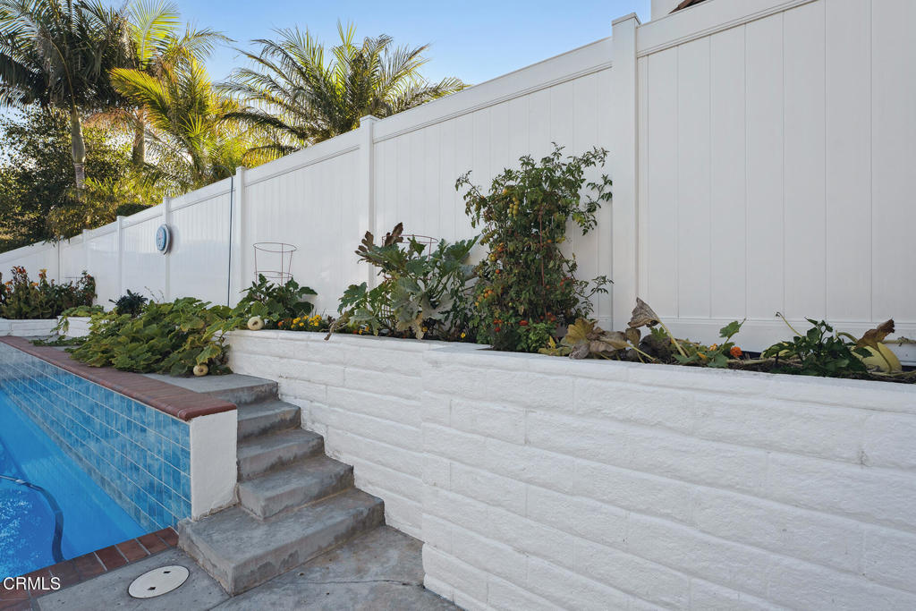 10325 Darling Road