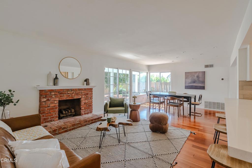 3872 Aztec Court