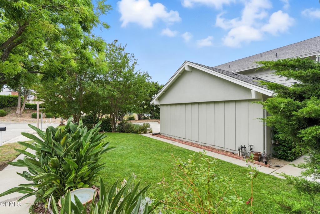 1588 Los Amigos Avenue