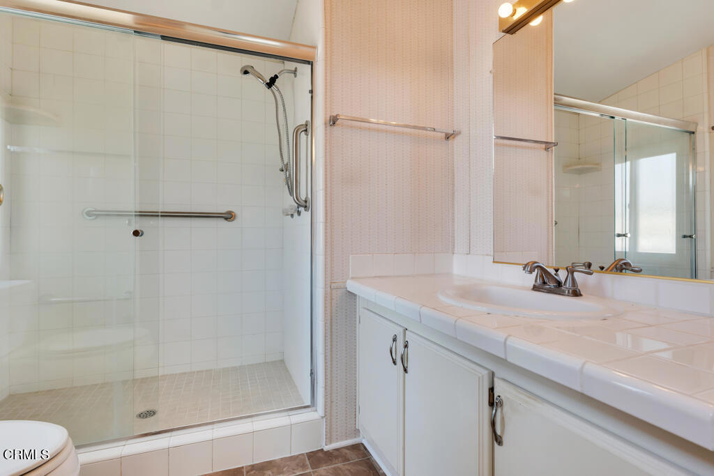 975 W Telegraph Road 24