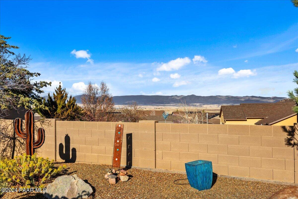 1031 N Wide Open Trail