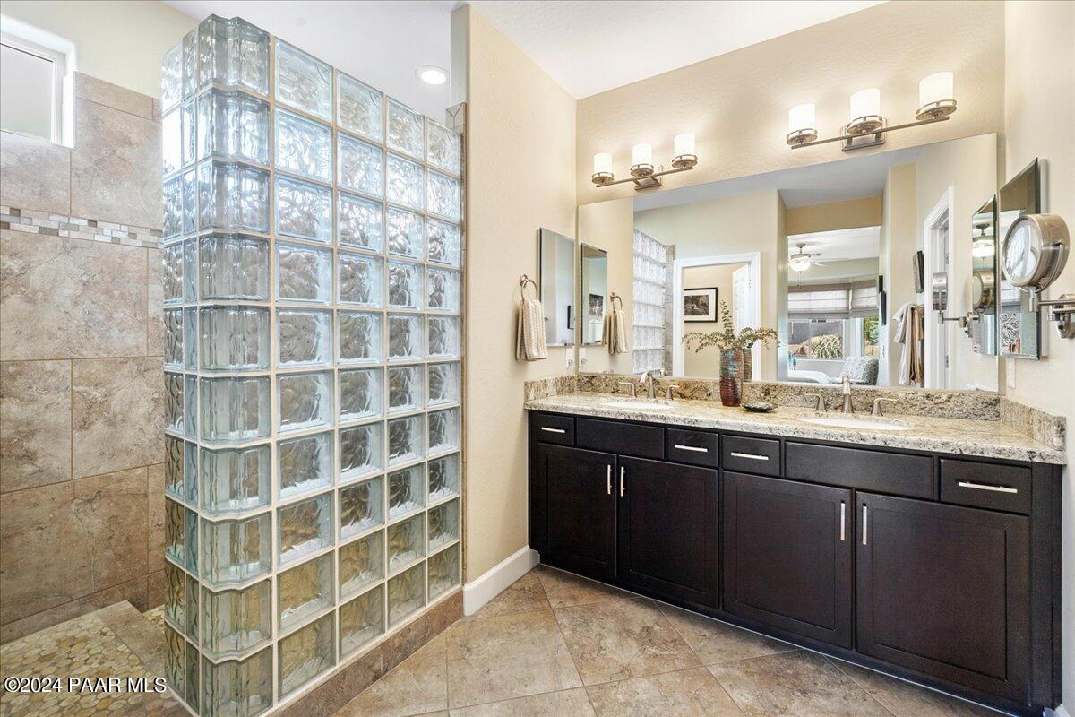 1031 N Wide Open Trail