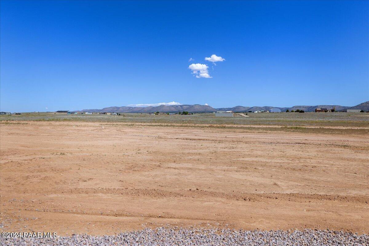 2424 W Hard Cider Trail