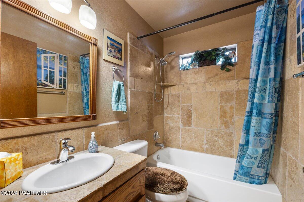 10817 E Turquoise Circle