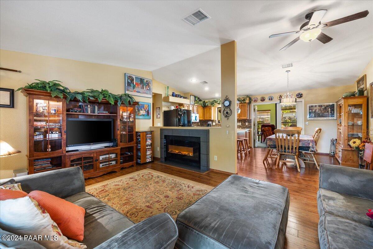 10817 E Turquoise Circle