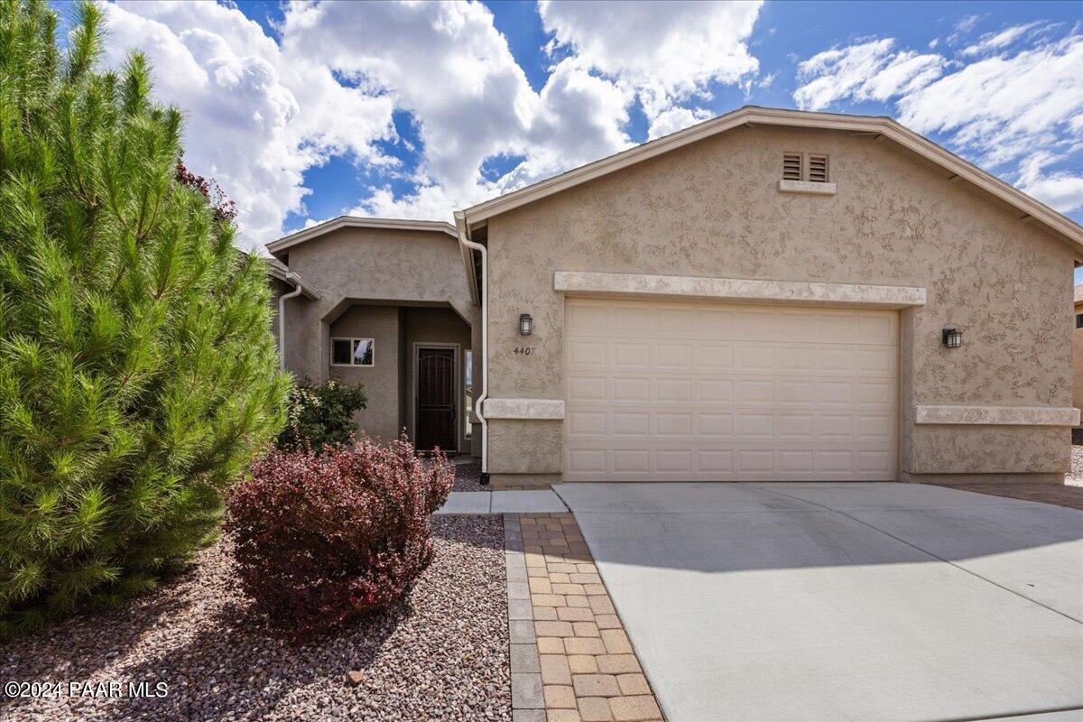 4407 N Dryden Street