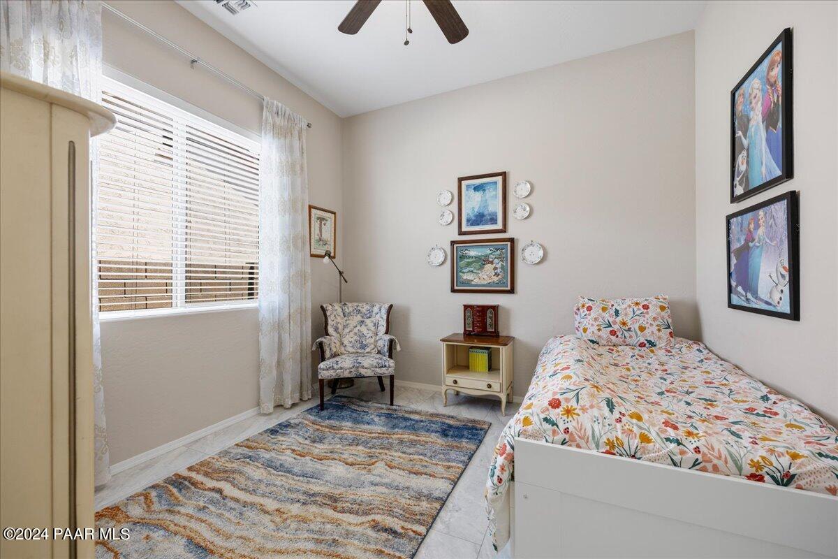 4407 N Dryden Street