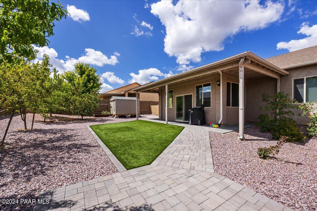 4407 N Dryden Street