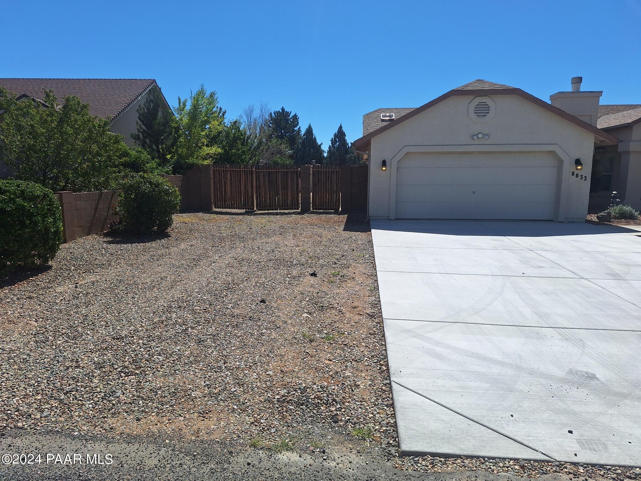 8833 E Volcano Drive