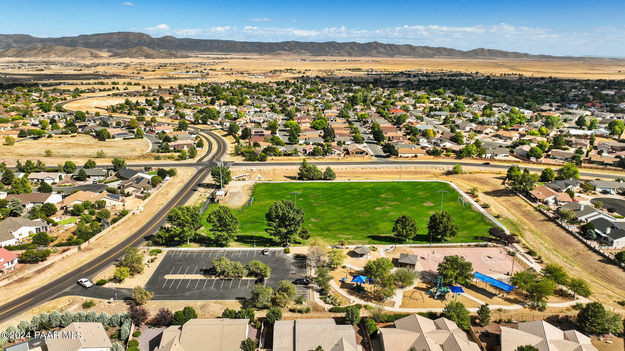 7698 N Winding Trail