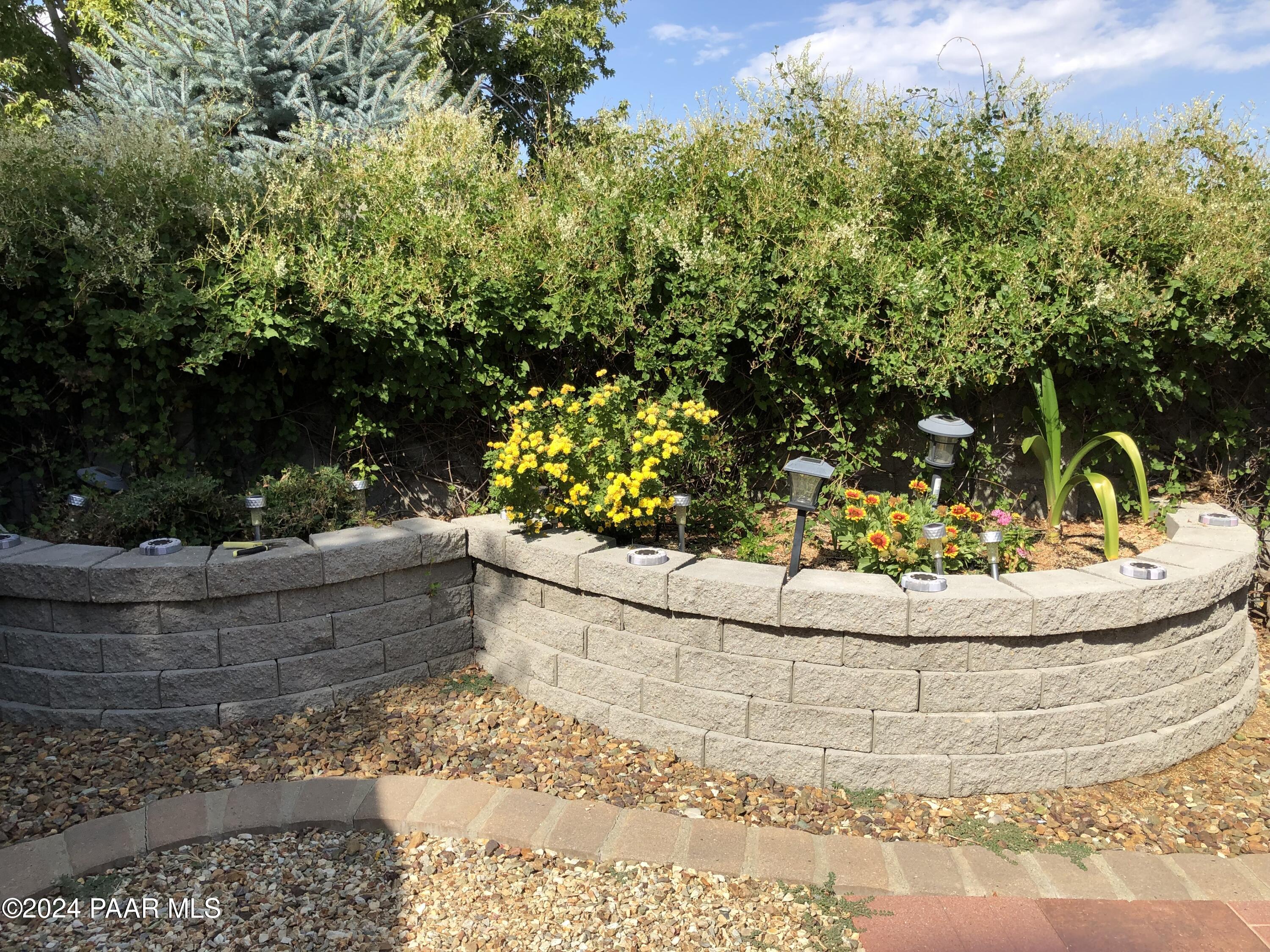 7698 N Winding Trail