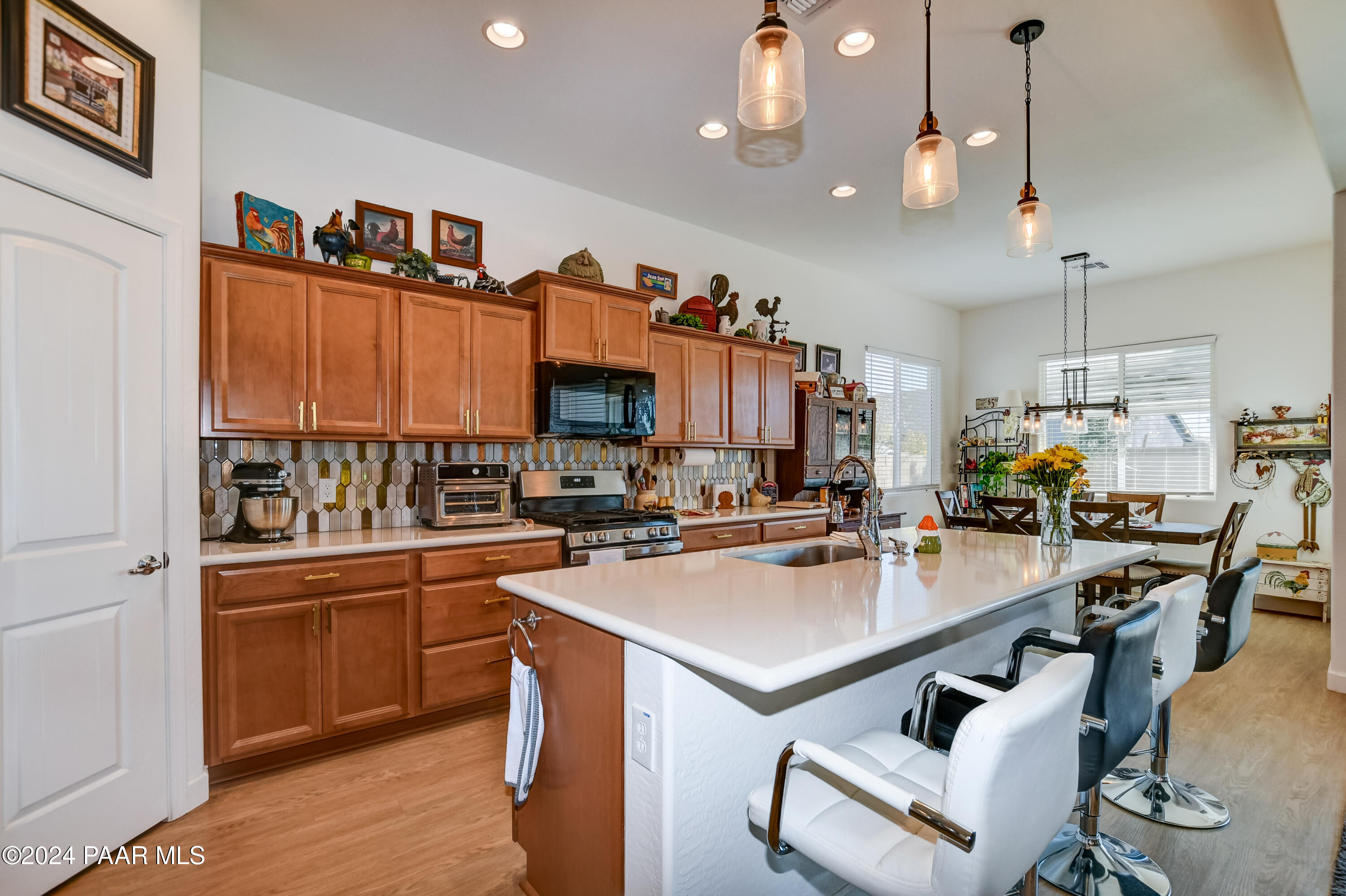 6833 Golden Tree Drive