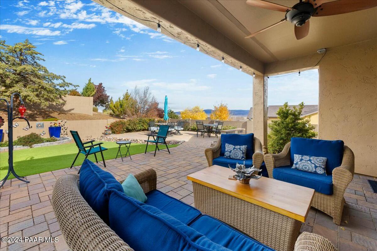 1025 N Wide Open Trail