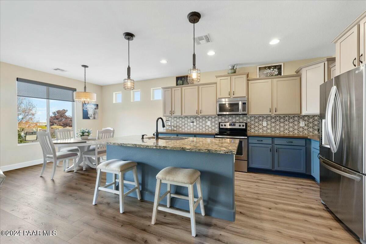 1025 N Wide Open Trail