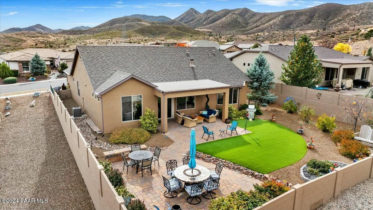 1025 N Wide Open Trail