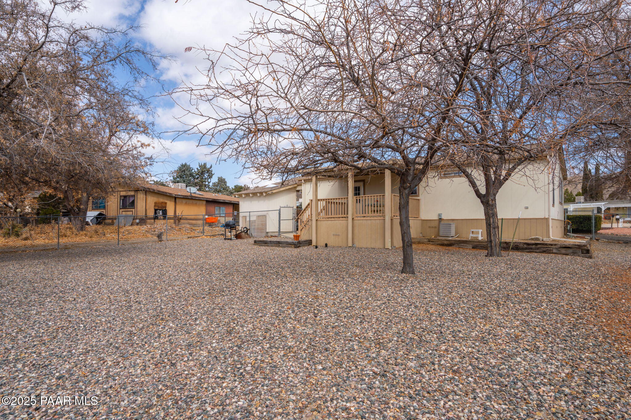 10445 E Manzanita Trail