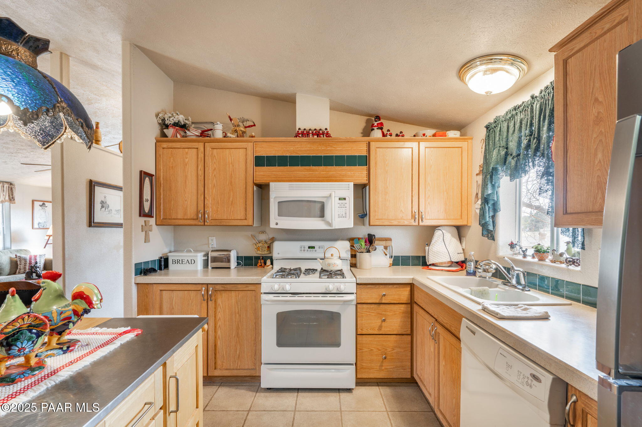 10445 E Manzanita Trail