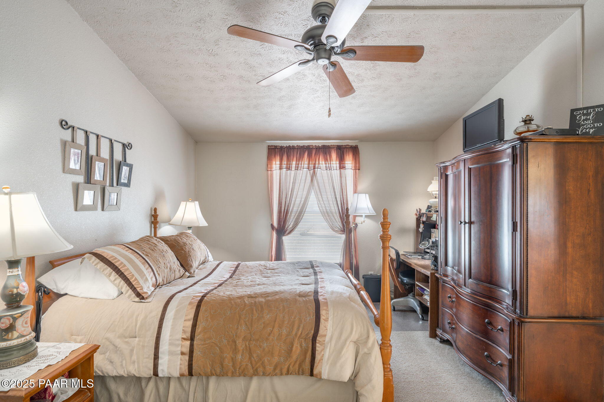 10445 E Manzanita Trail