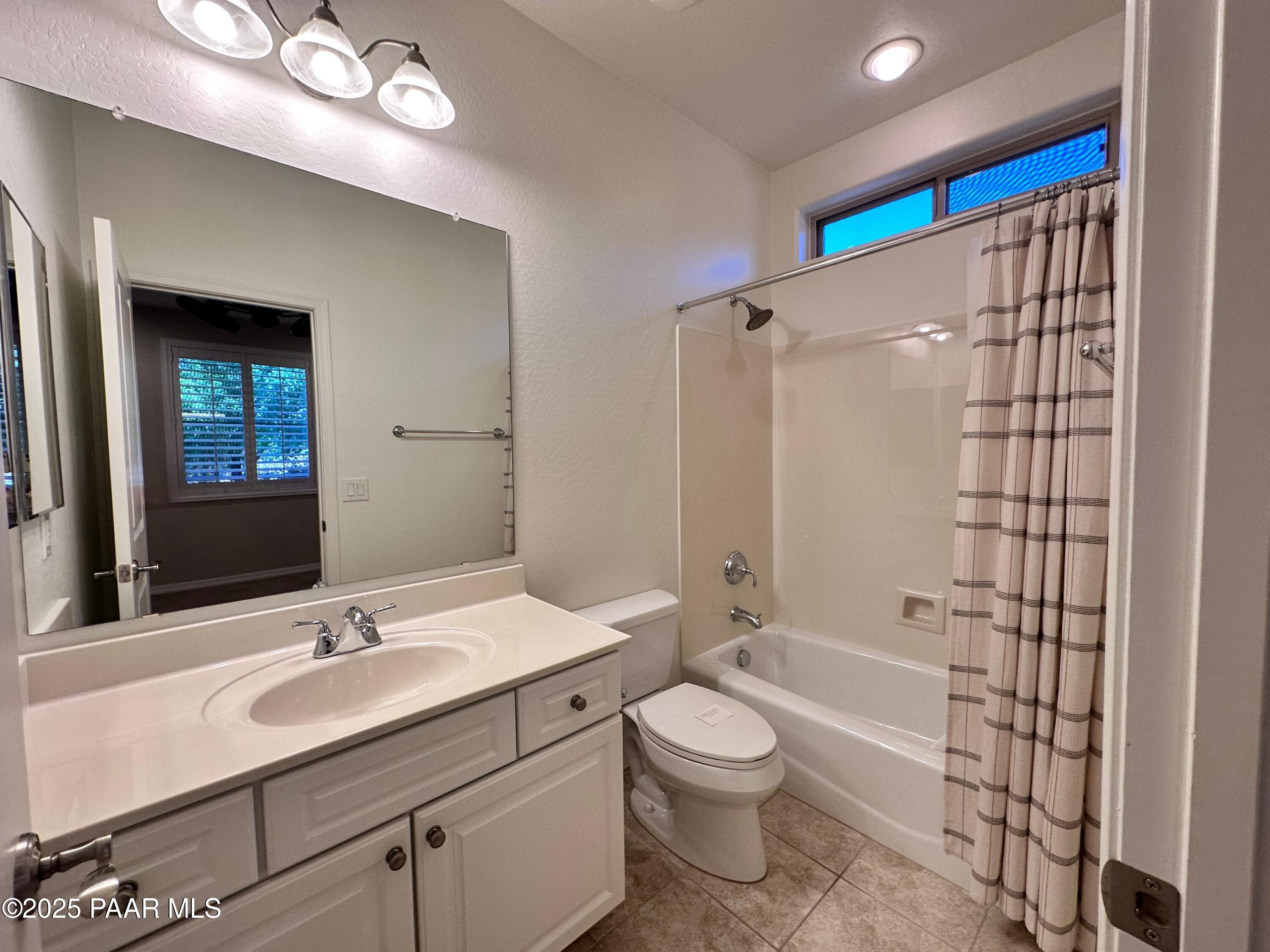 1073 N Fence Post Place