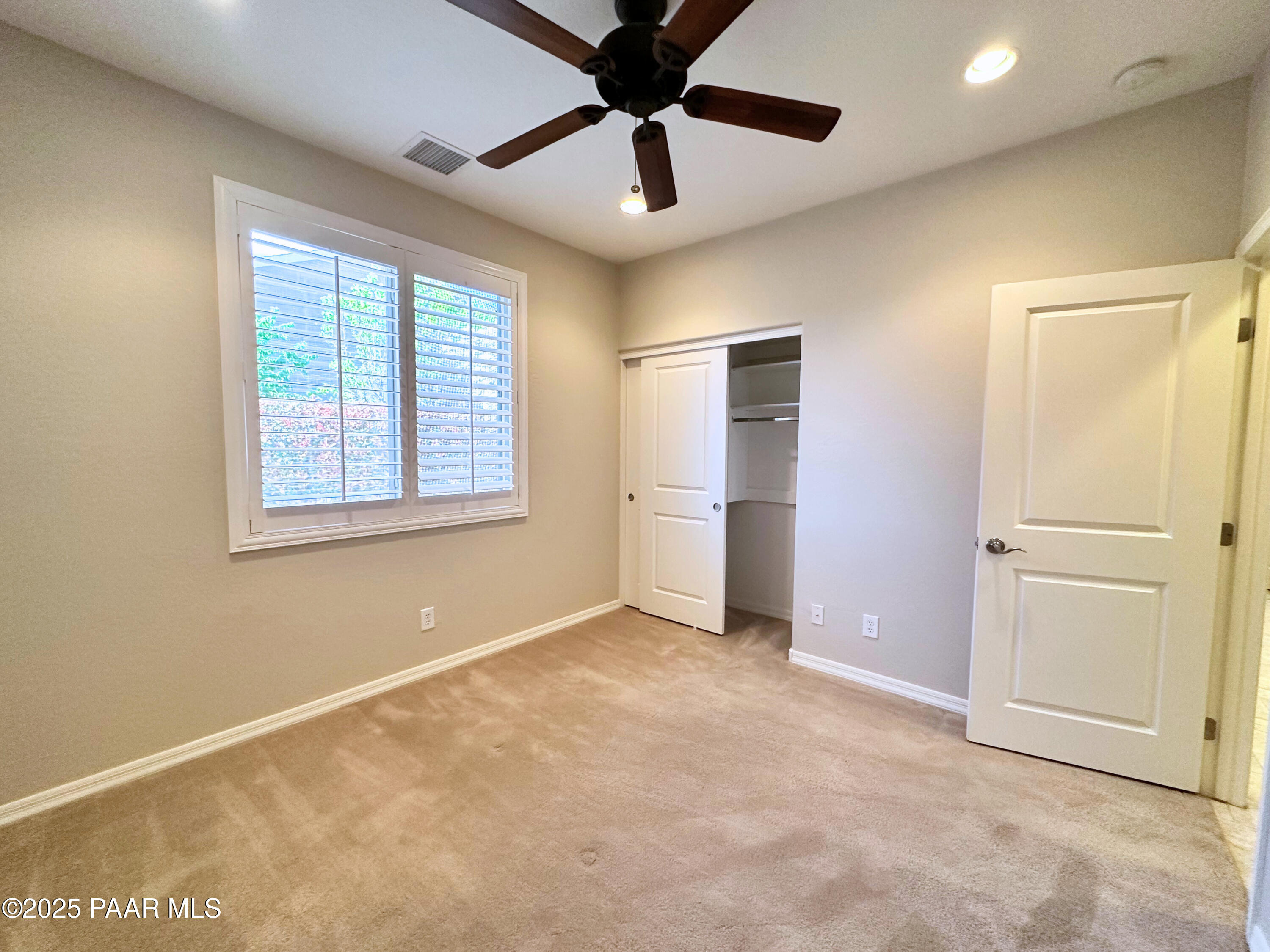 1073 N Fence Post Place