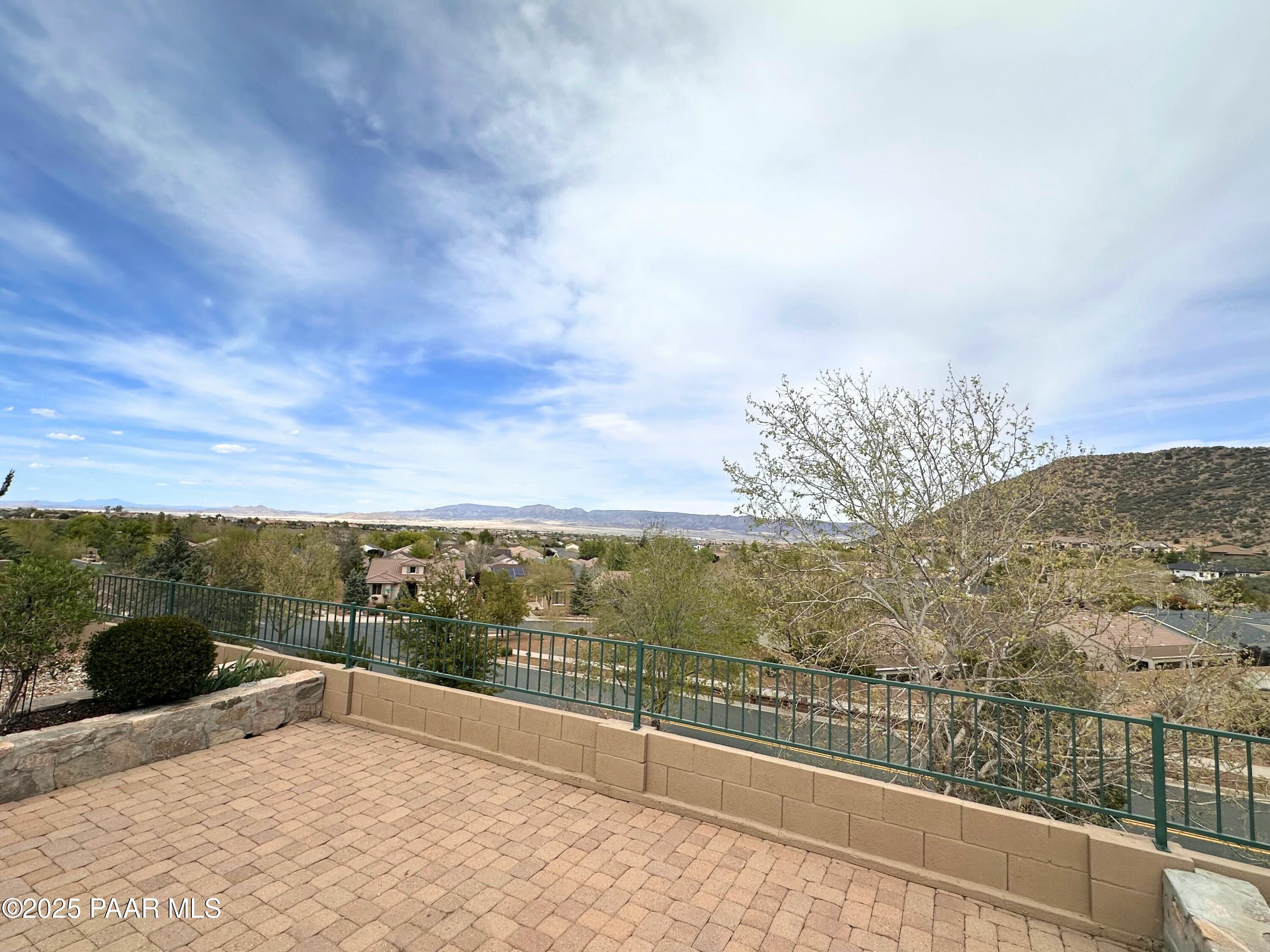 1073 N Fence Post Place